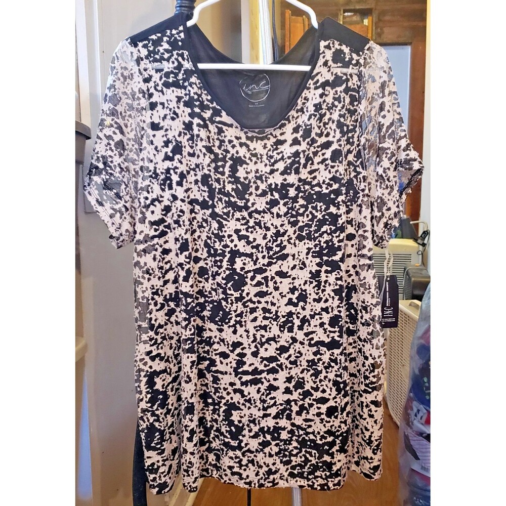 NWT - Inc brand - Lace Front Blouse - Lace Overlay & Solid Black Back - Size 3X